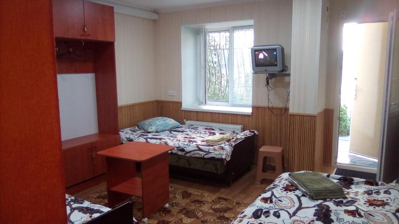 1-Я Слободская, 17А, Угол Проспекта Центрального, 3 Дивана, Wi-Fi, Отдельный Вход. Mykolaiv Exterior foto